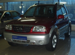 Suzuki Grand Vitara  2005 .